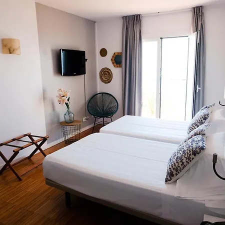 Hotel Subur 3*