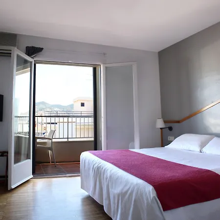 Subur Готель 3*